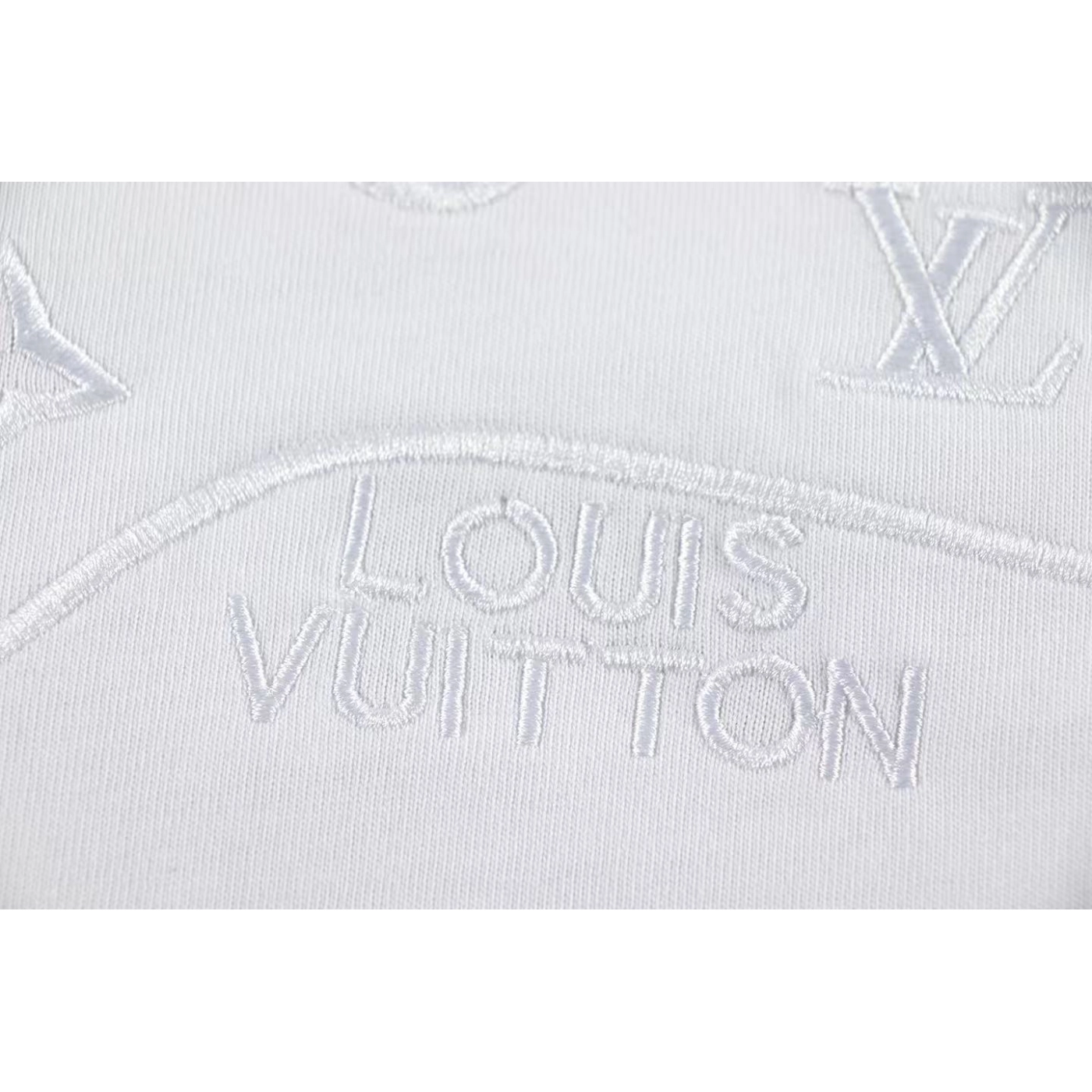 Louis Vuitton T-shirt Z030 Black/White/Khaki