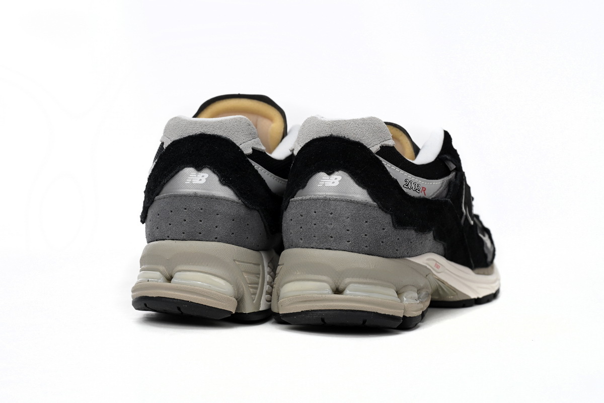 New Balance 2002R Protection Pack Black Grey M2002RDJ