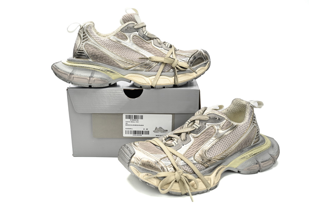 Balenciaga 3XL Sneaker in Light Beige 734734 W3XL4 9191