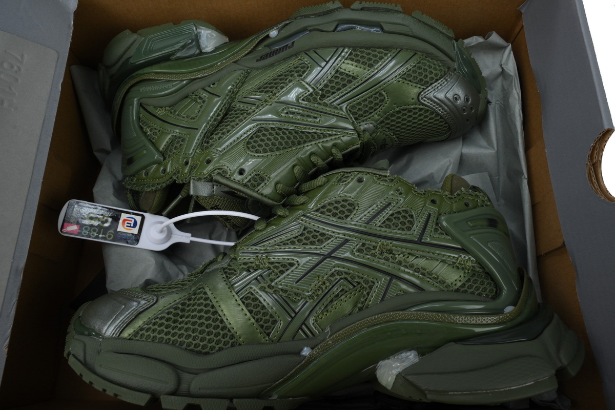 Balenciaga Runner Sneaker Dark Green 677403 W3RB1 3031