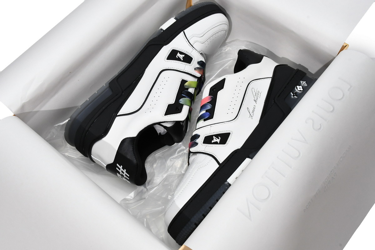 Louis Vuitton Black and White 1A9ADA