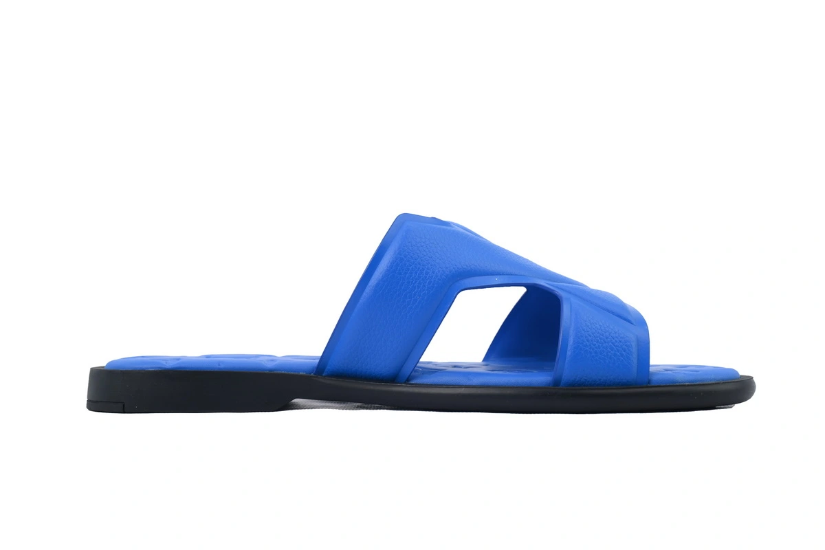 Louis Vuitton Oasis Blue Leather Surface