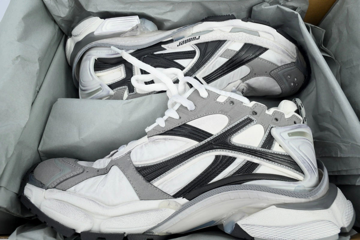 Balenciaga Runner Sneaker Grey White Black 772774 W3RNY 9012