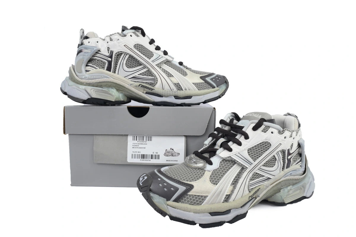 Balenciaga Runner Sneaker Grey Brown 772774 W3RMU 2000