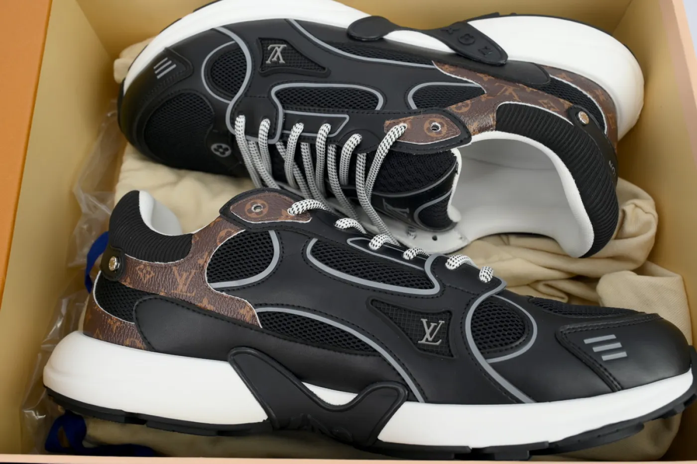 Louis Vuitton Runner LV Olympia Black