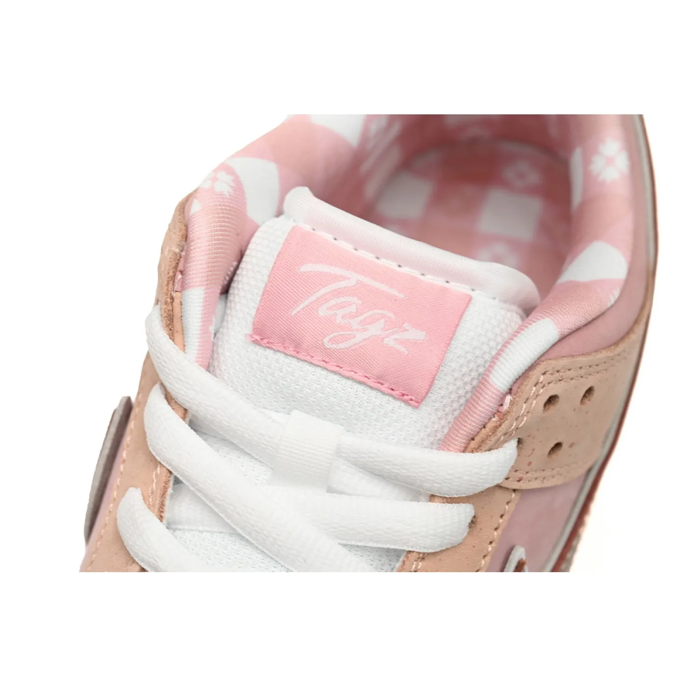 Nike SB Dunk Low Concepts Pink Lobster BV1310-800