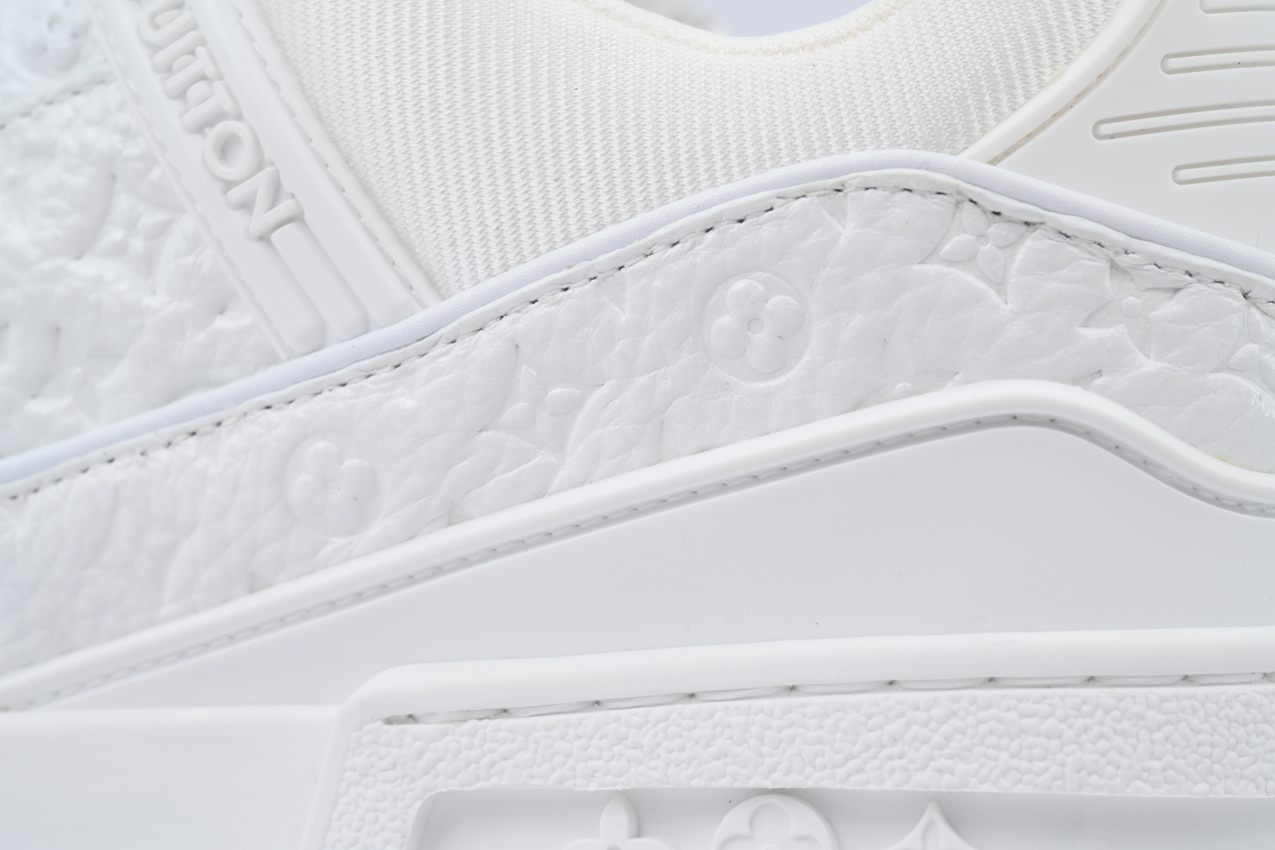 Louis Vuitton White Lychee Lacquer Skin