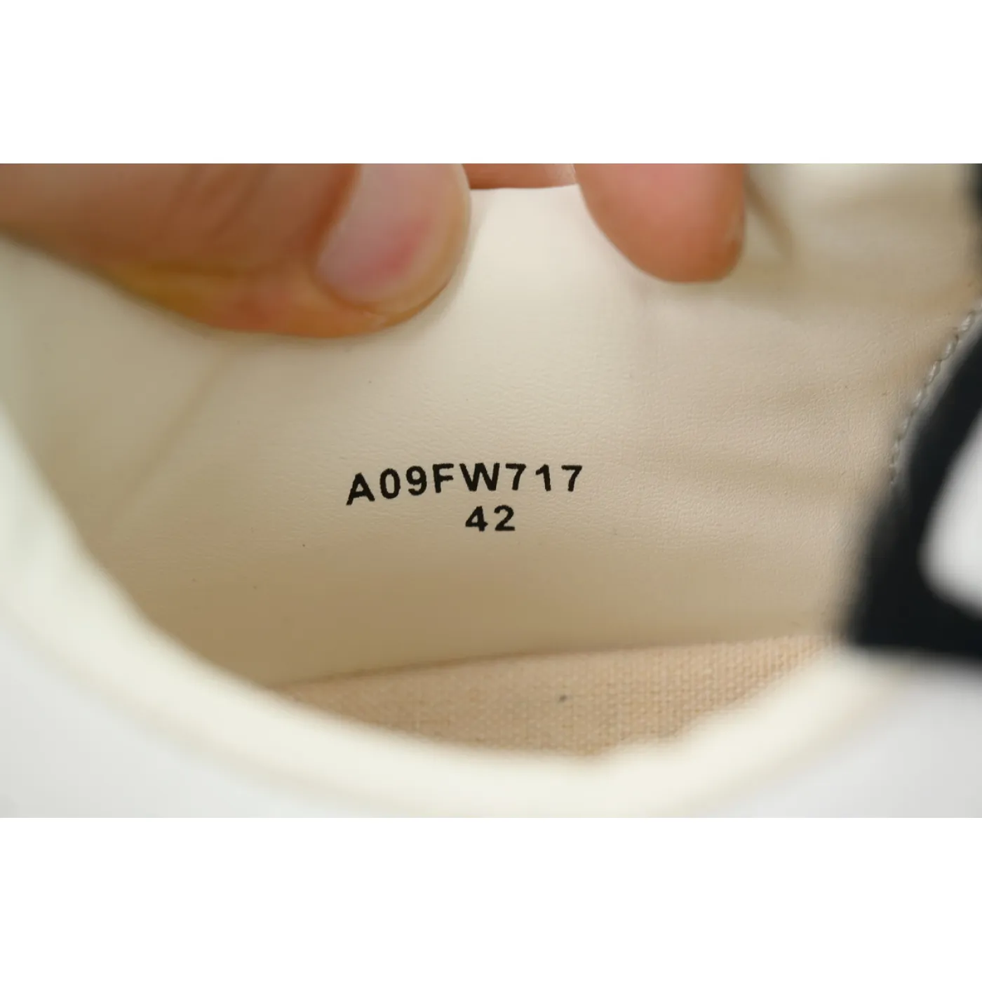 Mihara Yasuhiro Canvas White NO.705